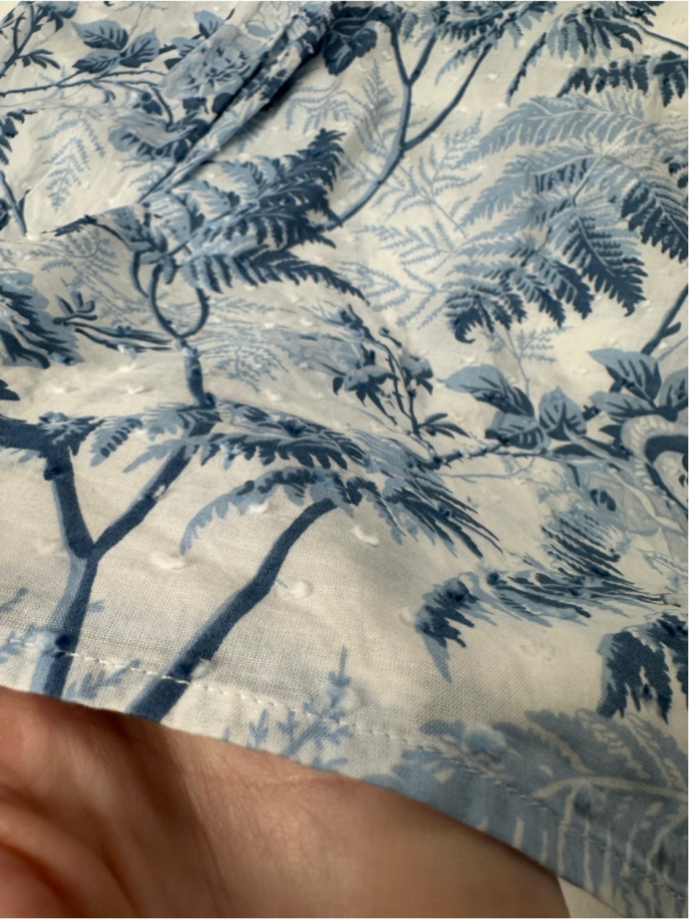 Brooks Brothers Blue Toile Cotton Tie-Neck Blouse White Bib Floral Top Size M - Picture 10 of 12